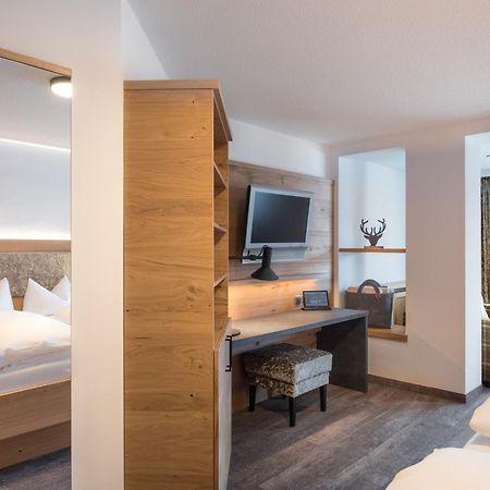 Wohlfuehlhotel Berwanger Hof Obermaiselstein Buitenkant foto